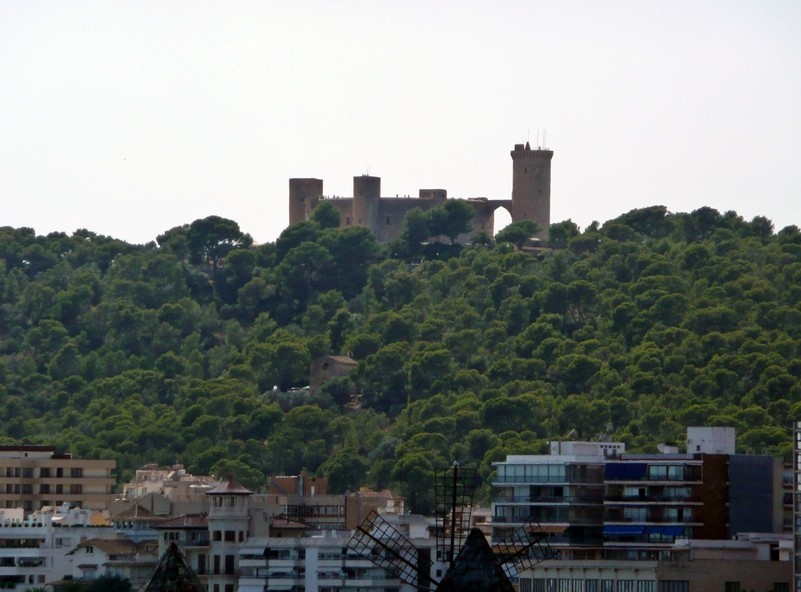 Vista del Castillo de Bellver desde es Baluard